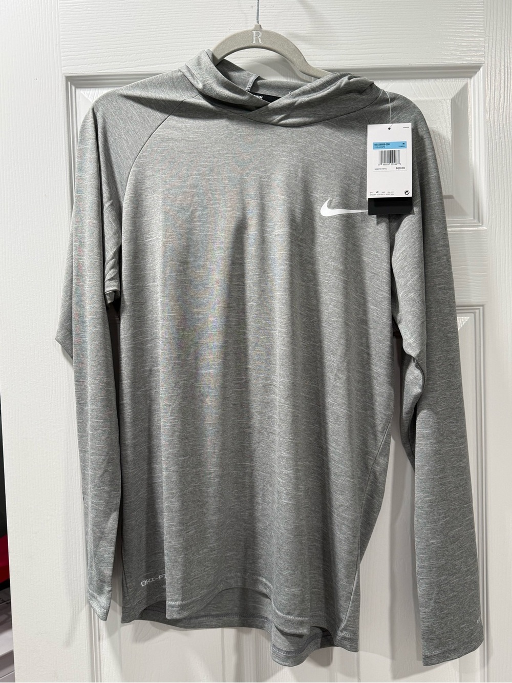 Nike Men’s Heather Gray Long-Sleeve Hooded Dri-FIT Shirt